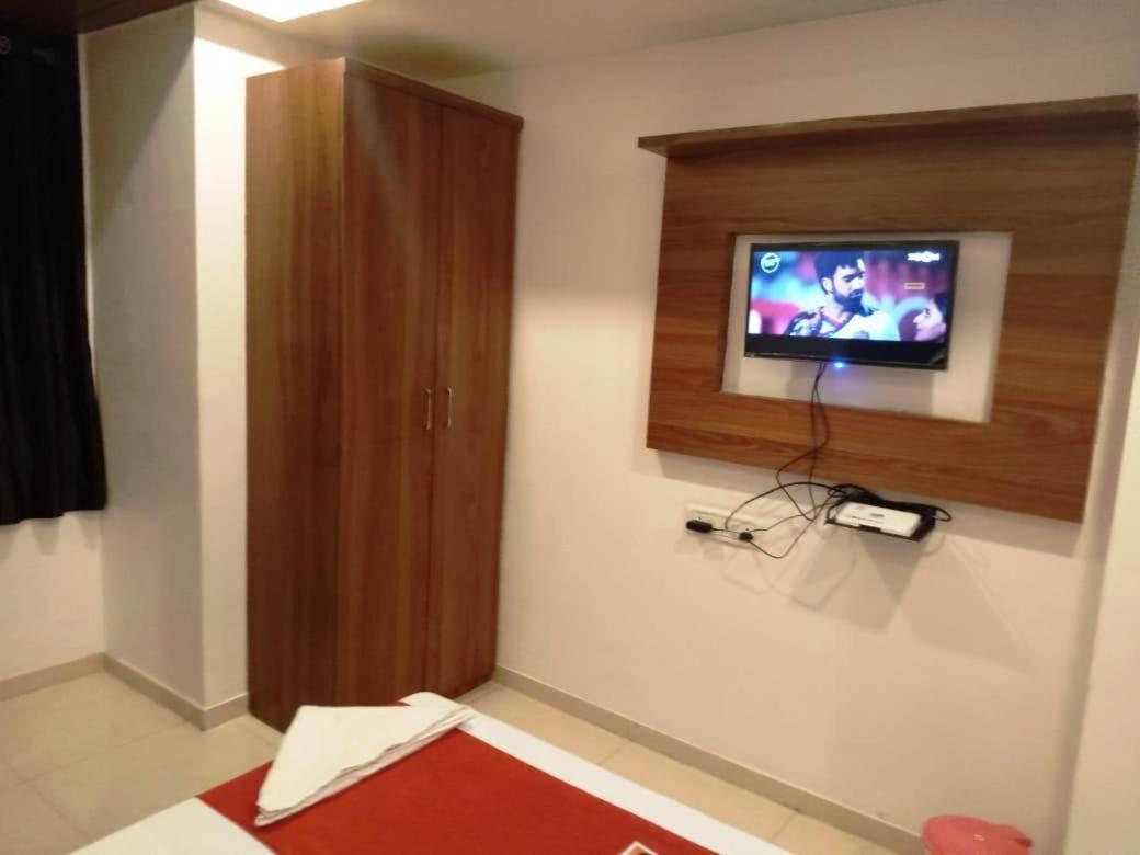 Sai Deep Lodging Nova Bombaim Exterior foto